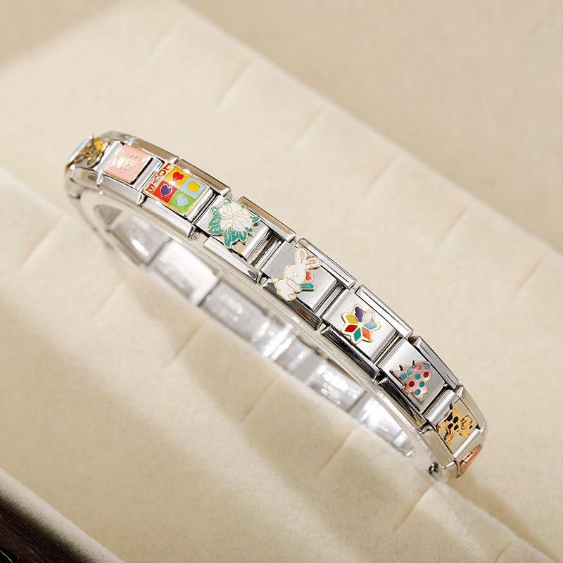 Hapiship Original Daisy Horse  - Butterfly Clasp Deployant 리뷰 및 가격