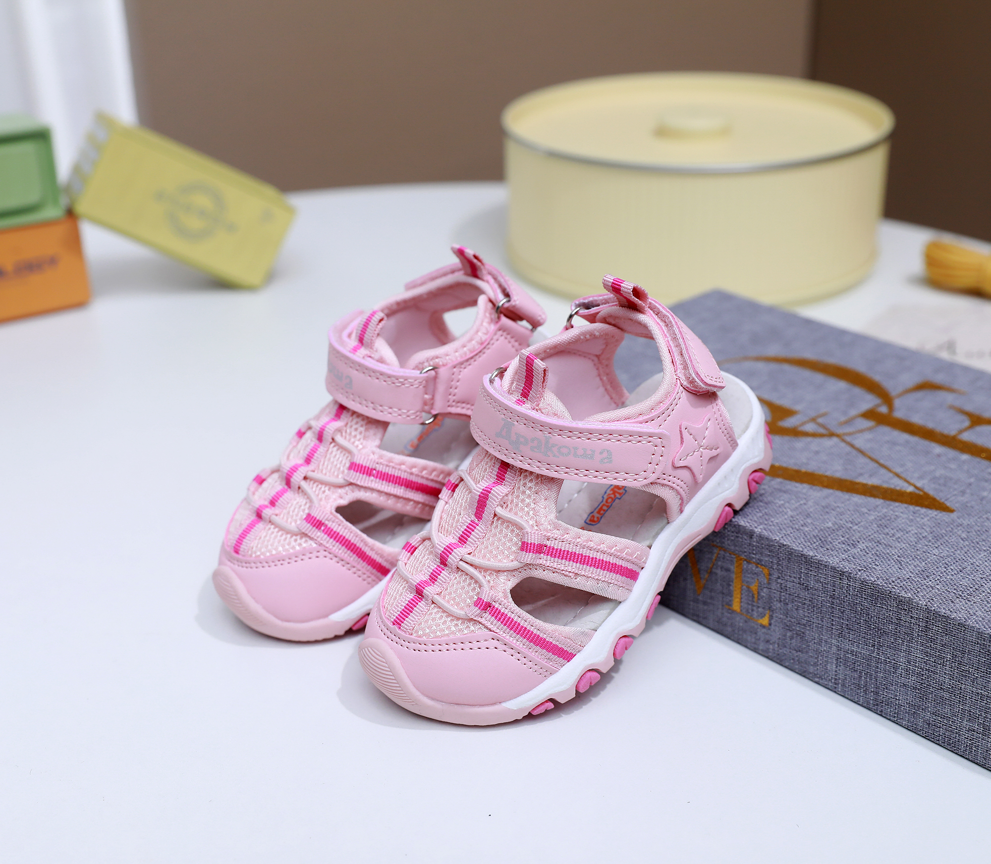 New Summer Children's Closed-T - Sport Loop Velcro 리뷰 및 가격
